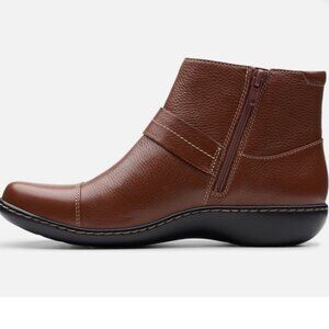 NEW CLARKS LEATHER ANKLE BOOTS WOMENS
